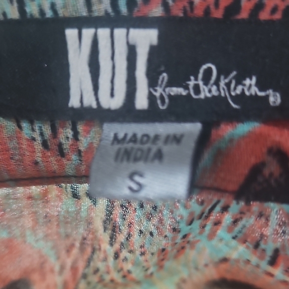 Kut from the Kloth Multicolor Feather Print Button Down Shirt - Picture 2 of 6